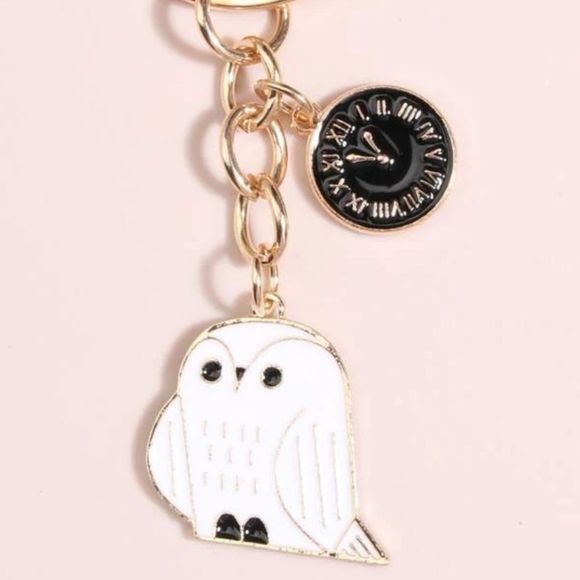 NEW! Hedwig Owl Clock Harry Potter Keychain/Purse Charm ~ Gryffindor Hogwarts - Picture 2 of 4